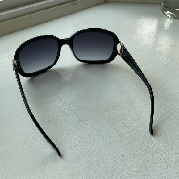 Authentic Gucci Sunglasses - Picture 6 of 11